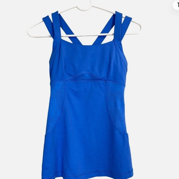Lululemon Chaturanga Tank Top Luxtreme Shelf Bra Blue Size 8 Tank Top - Picture 5 of 6